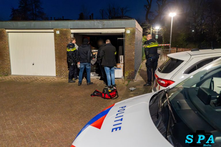 Zwaar vuurwerk en benzine aangetroffen in garagebox in woonwijk Rotterdam