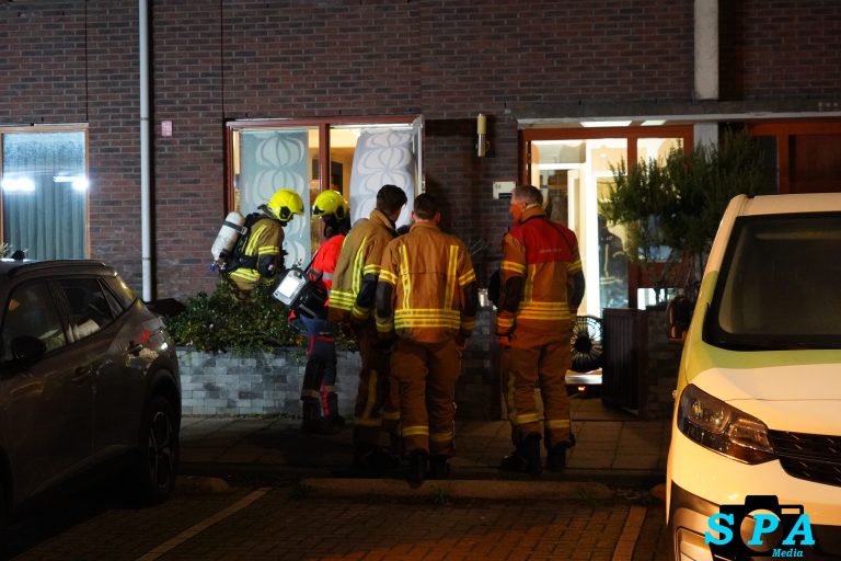 Lichtgewonde na keukenbrand in woning Mezenstraat Rotterdam