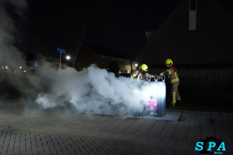 Brand in ondergrondse textielcontainer Condorweg Berkel en Rodenrijs