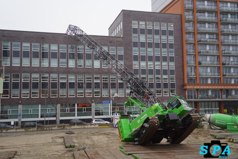 Kraan bezwijkt tijdens werkzaamheden Dynamostraat Rotterdam