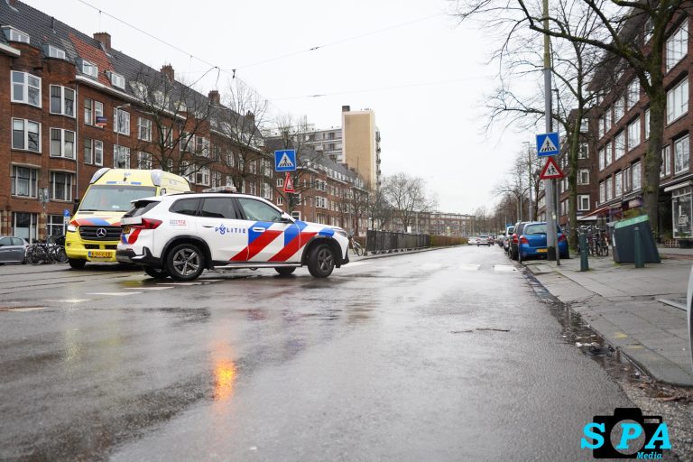 Automobiliste en fietser in botsing Bergselaan Rotterdam