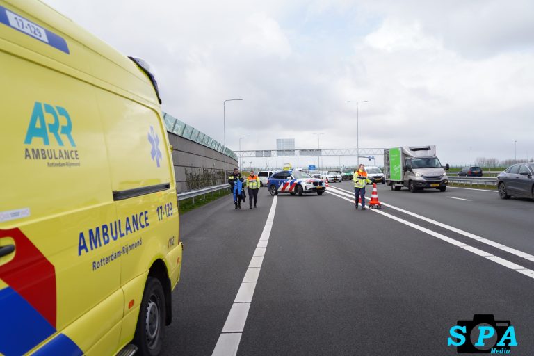 Kop-staart aanrijding op toerit A16 Bergschenhoek