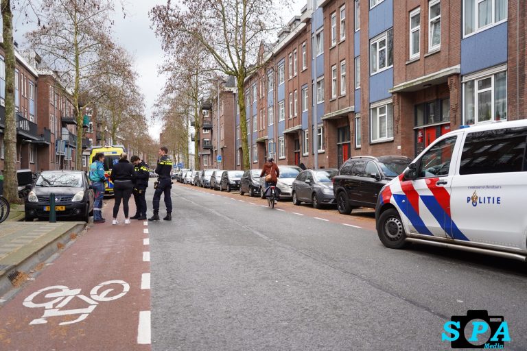 Maaltijdbezorger gewond na aanrijding, tegenpartij rijdt door Allard Piersonstraat Rotterdam