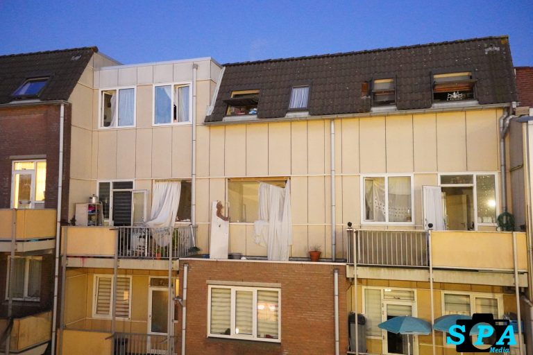 Flinke schade en ontruiming portiek na explosie Watergeusstraat Rotterdam