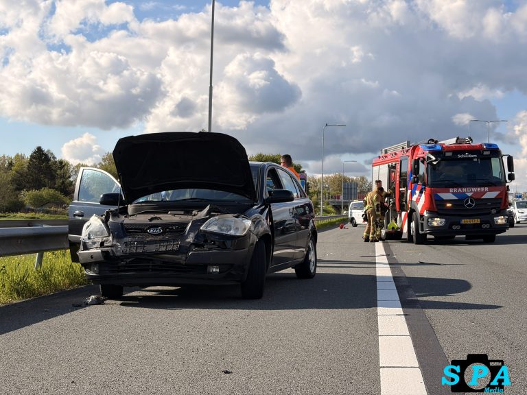 Verkeershinder na ongeval met twee voertuigen op A13 Rotterdam