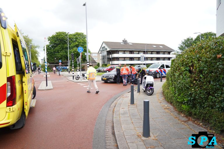 Scooterrijder gewond door glijpartij vanwege glad wegdek Hoofdweg in Rotterdam