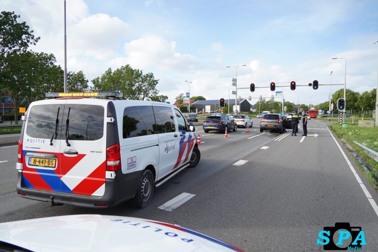 Automobilist rijdt door na kop-staartbotsing op N209 in Bergschenhoek