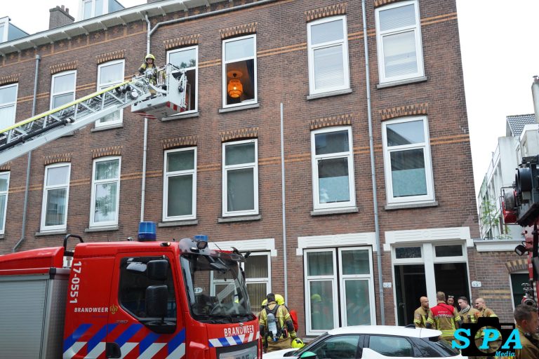 Kleine brand in woning Hildegardisstraat in Rotterdam