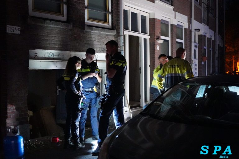 Hennepkwekerij aangetroffen in onderzoek naar gaslucht; tien woningen ontruimd Zwaanshals in Rotterdam