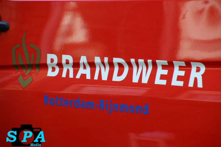 Persoon gereanimeerd na val in water, politie onderzoekt incident aan Slachthuiskade Rotterdam