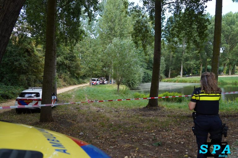 Persoon overleden na te water raken in park aan de Prinses Beatrixlaan Rotterdam