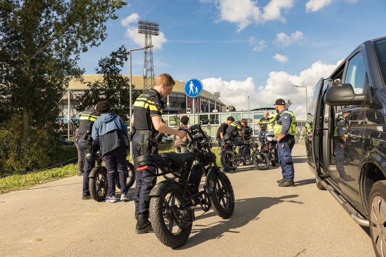 Grote politie- en handhavingsactie in Rotterdam-IJsselmonde