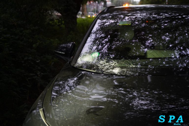 Fietser gewond na botsing met auto Achterdijk Rotterdam